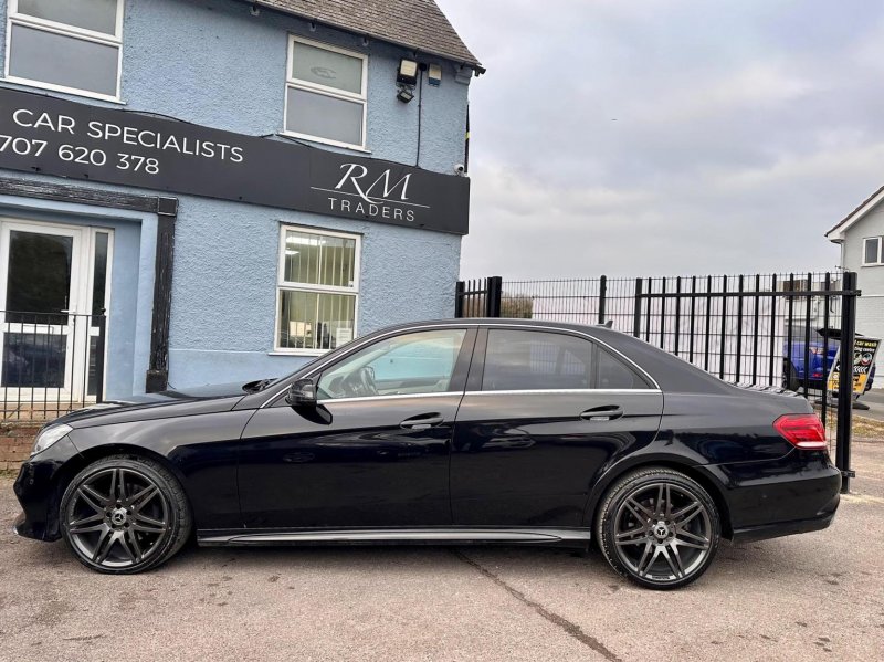 MERCEDES-BENZ E CLASS