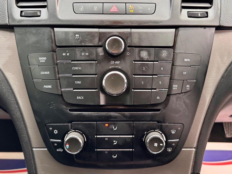 VAUXHALL INSIGNIA