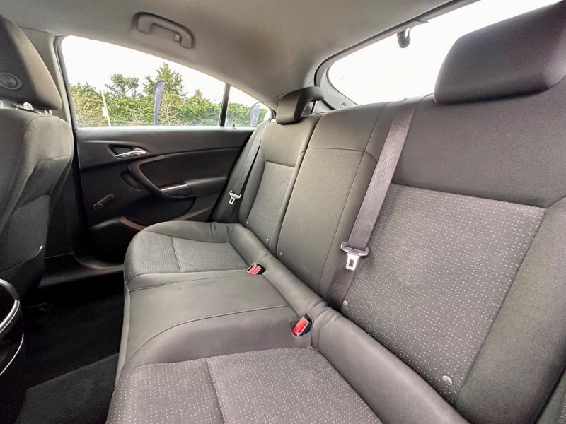 VAUXHALL INSIGNIA