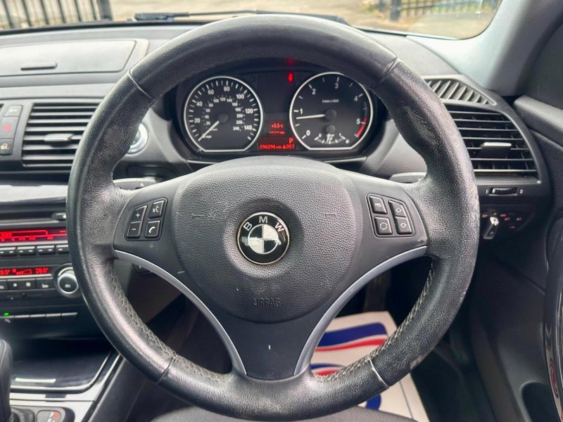 BMW 1 SERIES