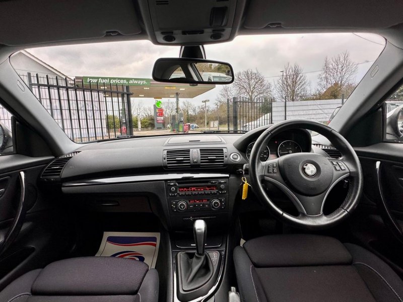 BMW 1 SERIES