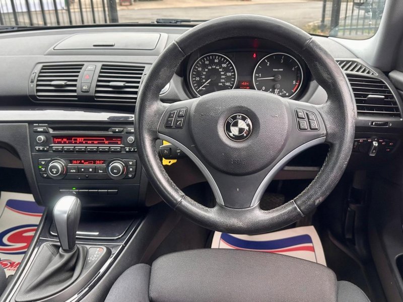 BMW 1 SERIES