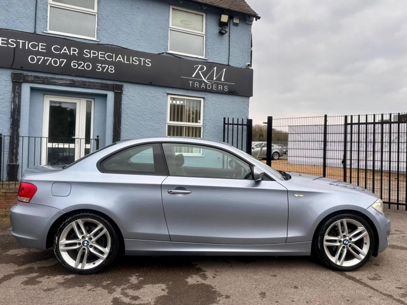 BMW 1 SERIES