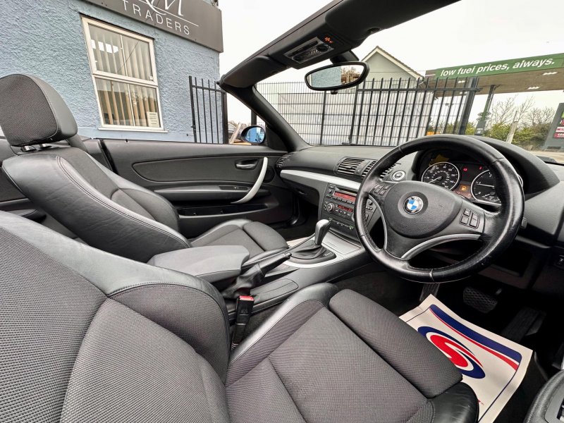 BMW 1 SERIES