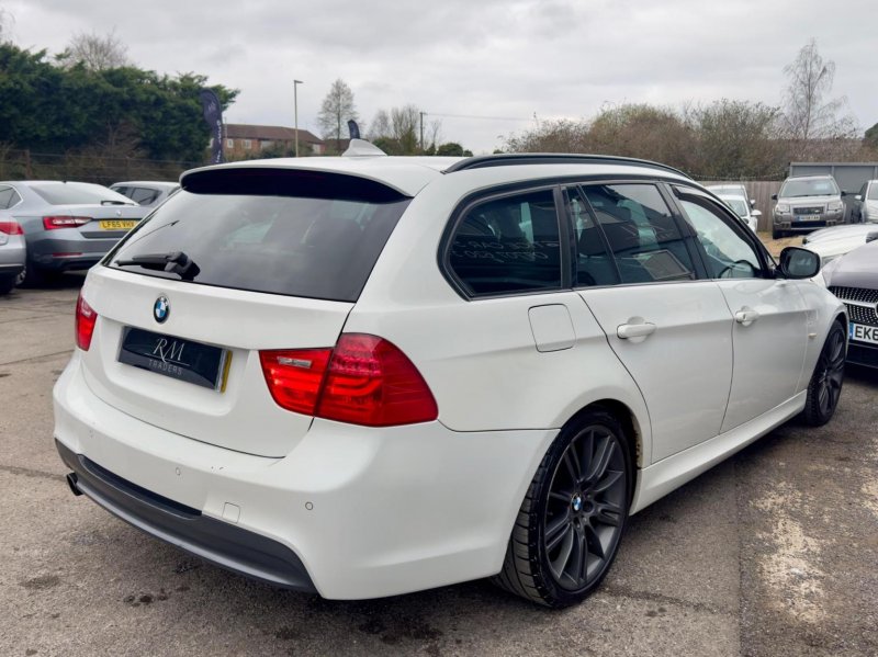BMW 3 SERIES