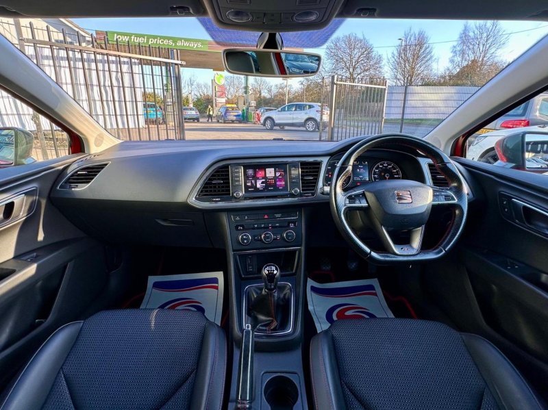 SEAT LEON