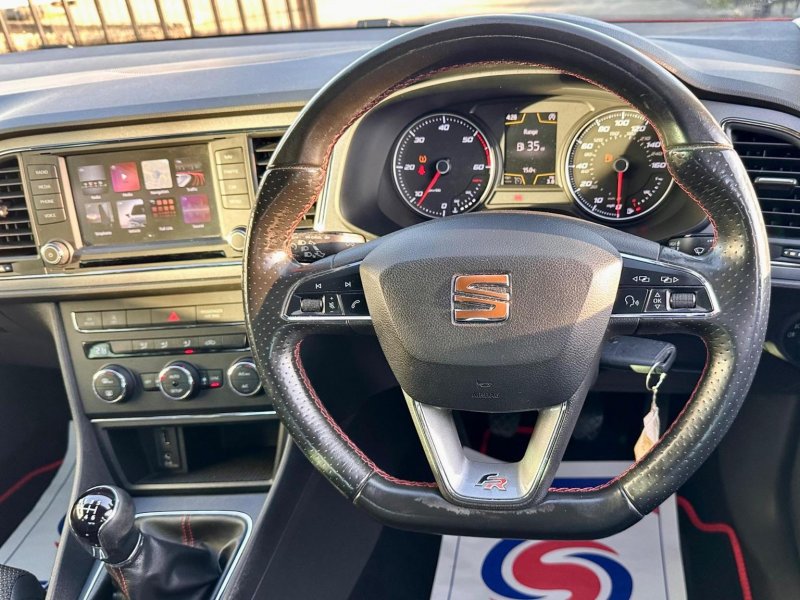 SEAT LEON