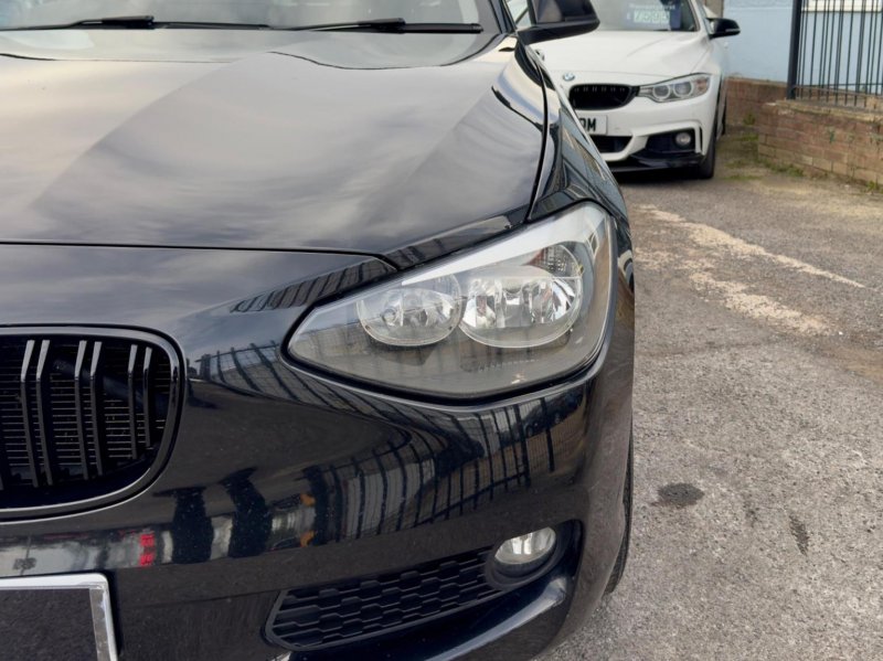 BMW 1 SERIES