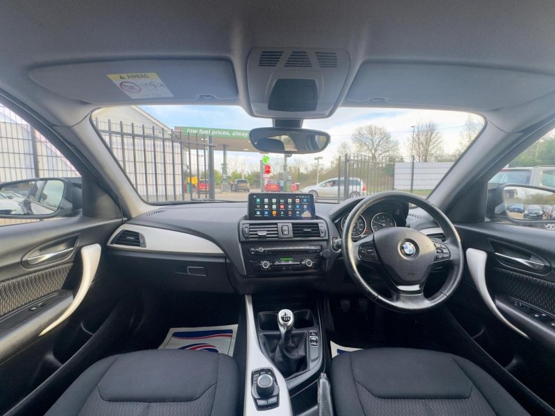 BMW 1 SERIES