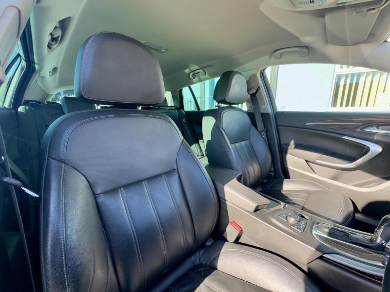 VAUXHALL INSIGNIA