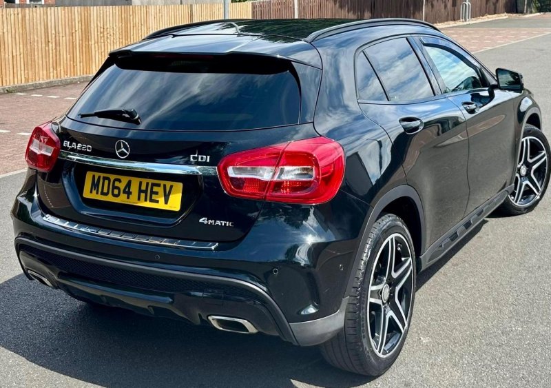 MERCEDES-BENZ GLA CLASS