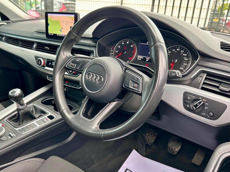 AUDI A4 AVANT